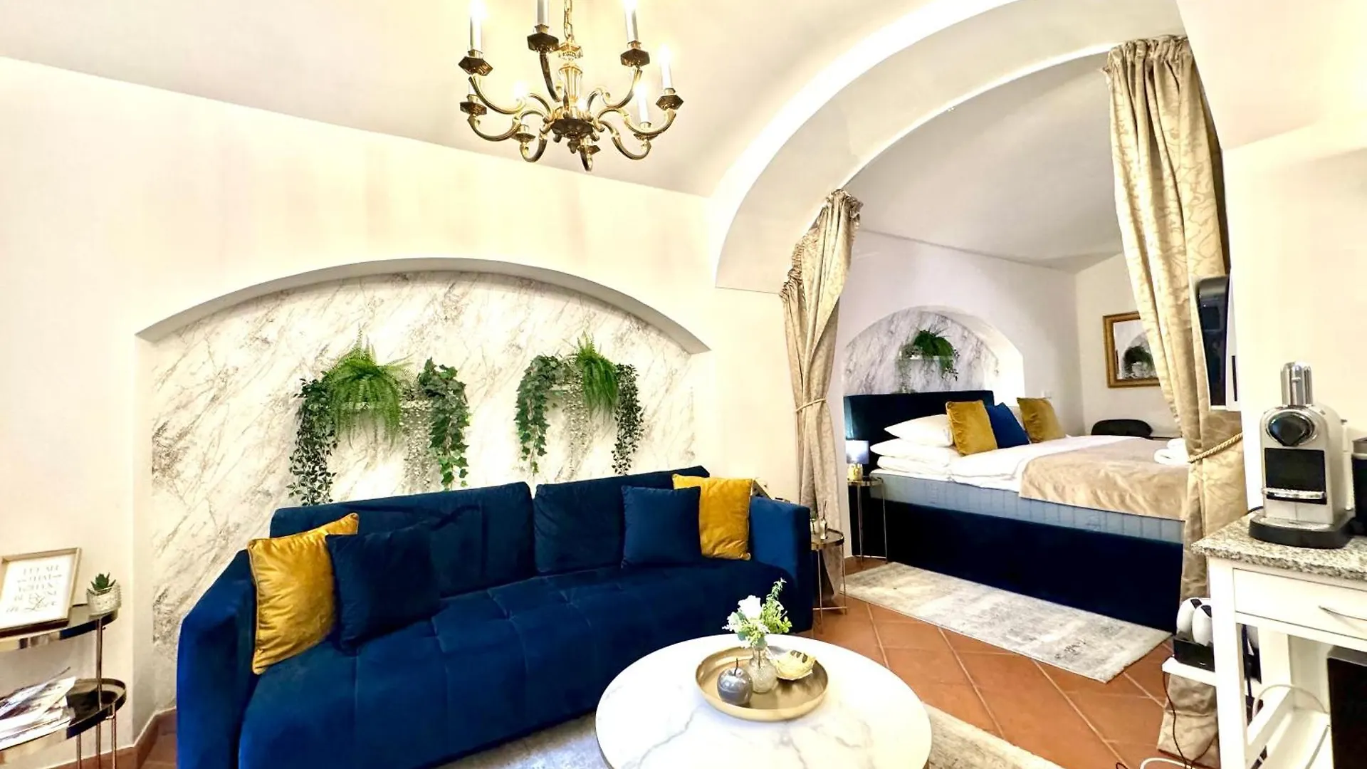 Elegantsuite 1 Minut Charles Bridge Ps5 And Garden Prague Apartment
