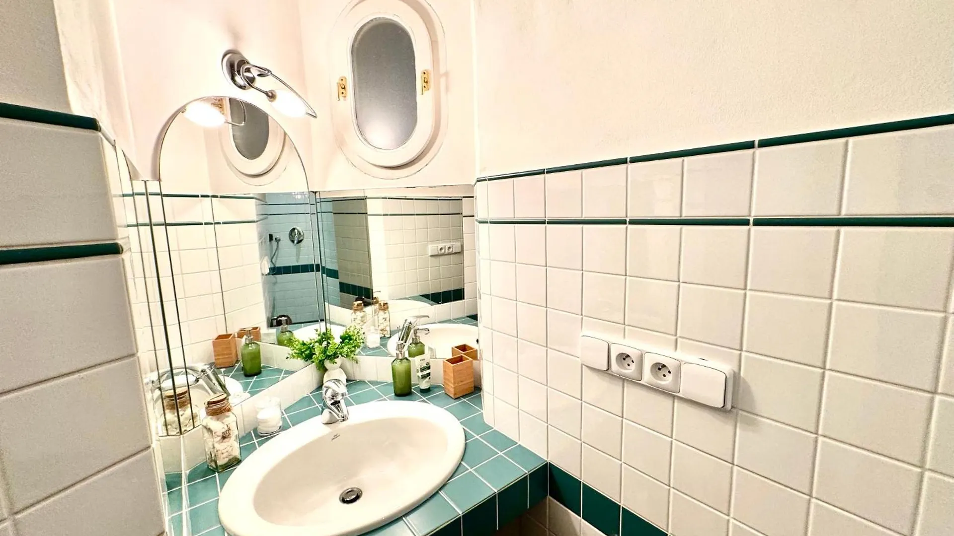 Apartment Elegantsuite 1 Minut Charles Bridge Ps5 And Garden Prague