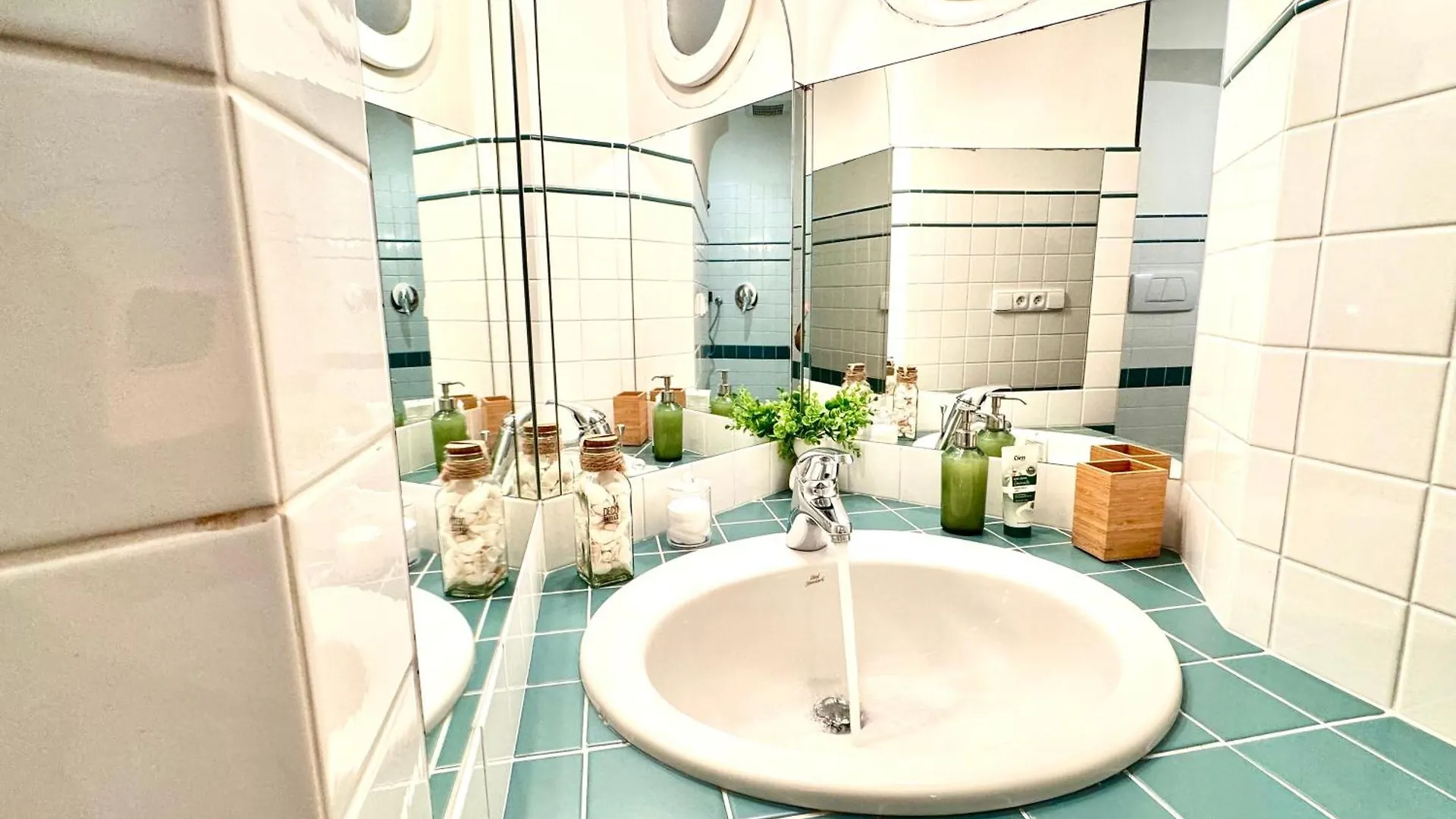 Elegantsuite 1 Minut Charles Bridge Ps5 And Garden Prague