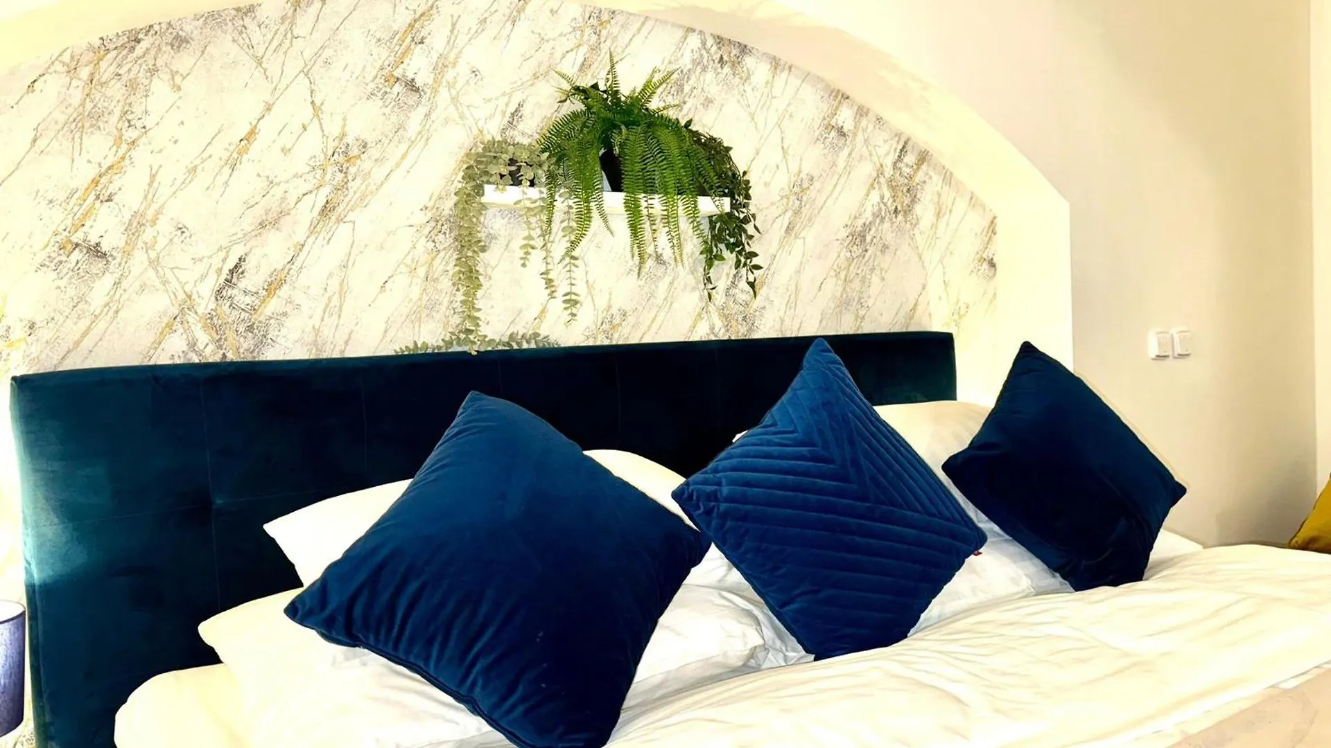Elegantsuite 1 Minut Charles Bridge Ps5 And Garden Prague 0*,